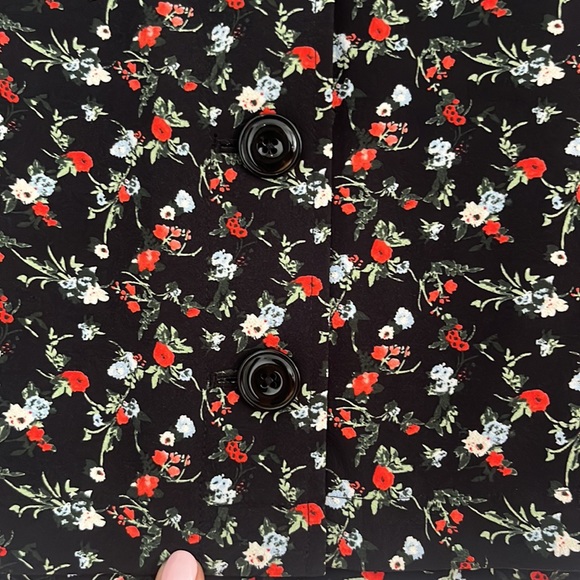 adorable button-up skirt from little moon - Picture 2 of 4